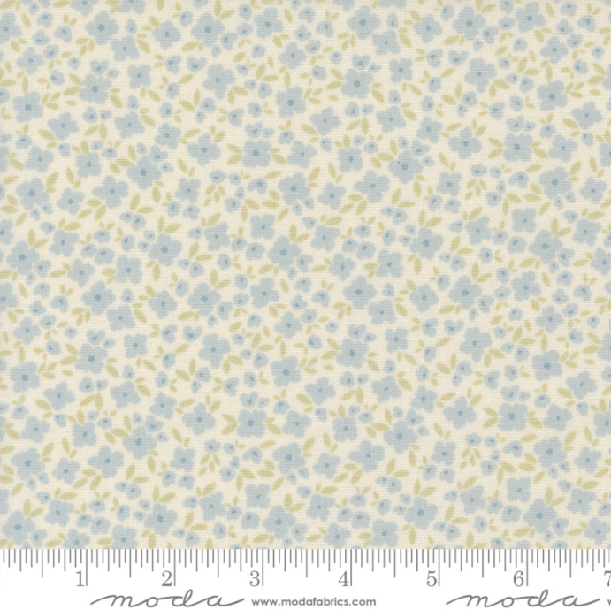 COTTAGE CHARM LIGHT BLUE FLOWERS