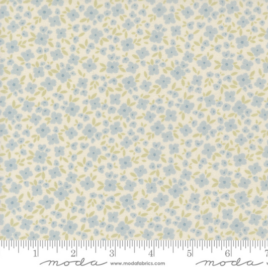 COTTAGE CHARM LIGHT BLUE FLOWERS