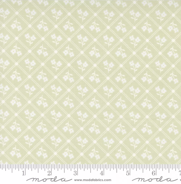 COTTAGE CHARM PEAR WHITE FLOWERS 31752 23