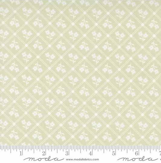 COTTAGE CHARM PEAR WHITE FLOWERS 31752 23