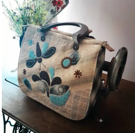 BORSA FLYING