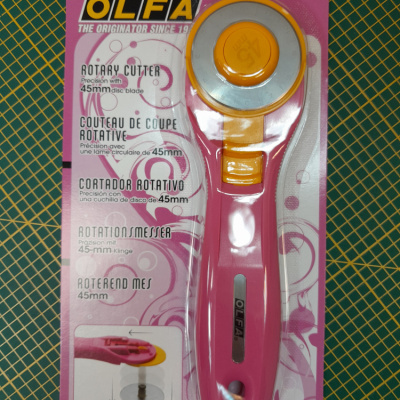 cutter_pink